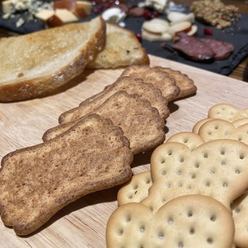 Laughing Monk Brewing - Bread and crackers with the market board - Brewpubs Near Me - Scotts Valley, California Laughing Monk Brewing - Bread and crackers with the market board - Brewpubs Near Me - Scotts Valley, California