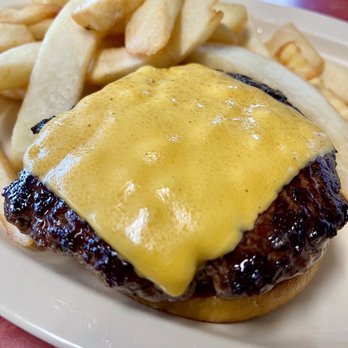 Southern Lady Restaurant - Cheeseburger with Hoop and Steak Fries - American Near Me - Bowdon, Georgia Southern Lady Restaurant - Cheeseburger with Hoop and Steak Fries - American Near Me - Bowdon, Georgia
