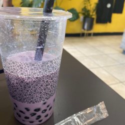 Central Tea House - Taro milk tea w/bobo