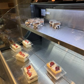 85°C Bakery Cafe-Sherman Oaks - Desserts - Coffee & Tea Near Me - Sherman Oaks, California 85°C Bakery Cafe-Sherman Oaks - Desserts - Coffee & Tea Near Me - Sherman Oaks, California