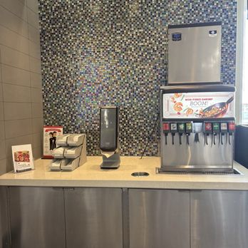Panda Express - Chinese Near Me - Mississauga, Ontario