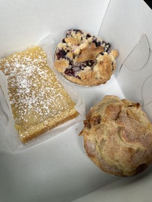 Deutsch Apple Bakery by null