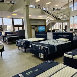 Mattress Firm Outlet - Rockville Towne Plaza
