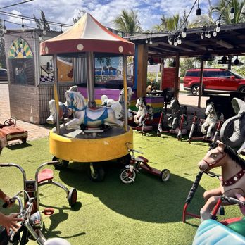 Jama Benn Jama - Outdoor decor - Cuban Near Me - Hialeah Gardens, Florida