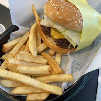 Pioneer Hillside Pizza - Pizza Near Me - Shingletown, California