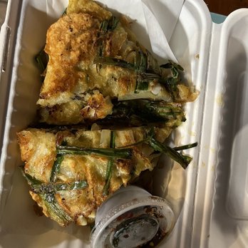 Me's BBQ - Green onion seafood pancake - Korean Near Me - Honolulu, Hawaii Me's BBQ - Green onion seafood pancake - Korean Near Me - Honolulu, Hawaii