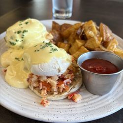 Craftz Lounge - Lobster Benedict