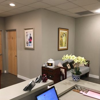 Healthy QI - Reception area - Acupuncture Near Me - Los Angeles, California Healthy QI - Reception area - Acupuncture Near Me - Los Angeles, California
