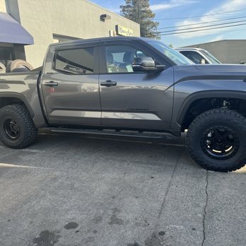 Klean-Ridez Accessories - BDS suspension Fox 2.5 Performance Elite 3" lift kit, Lock Off Road Olympus Wheels, and 35" Toyo Open Country R/T Trail tires. - Auto Customization Near Me - San Jose, California Klean-Ridez Accessories - BDS suspension Fox 2.5 Performance Elite 3" lift kit, Lock Off Road Olympus Wheels, and 35" Toyo Open Country R/T Trail tires. - Auto Customization Near Me - San Jose, California