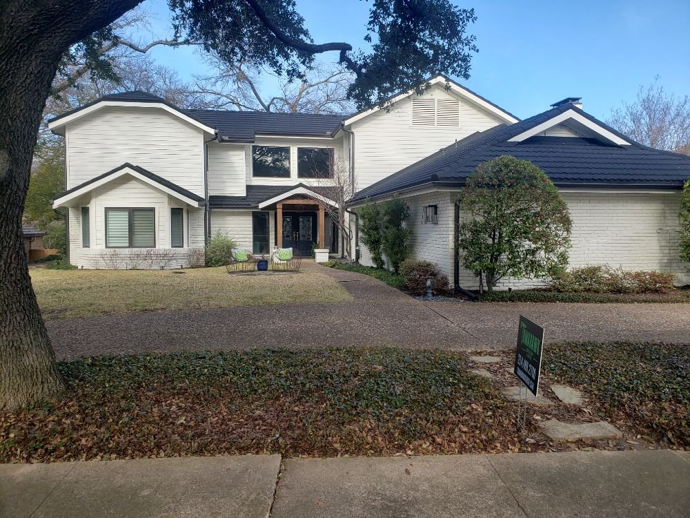 Slide of Tomahawk Construction and Roofing
