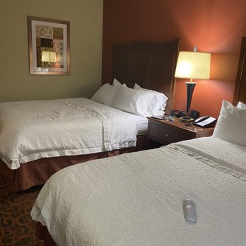 Hampton Inn Burlington - Inside bedroom - Hotels Near Me - Burlington, Wisconsin Hampton Inn Burlington - Inside bedroom - Hotels Near Me - Burlington, Wisconsin