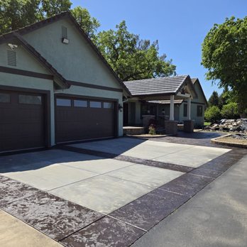 Prime Concrete Creations - Driveway 2 feet stamped borders and brown finished in the field. - Masonry/Concrete Near Me - Redding, California Prime Concrete Creations - Driveway 2 feet stamped borders and brown finished in the field. - Masonry/Concrete Near Me - Redding, California