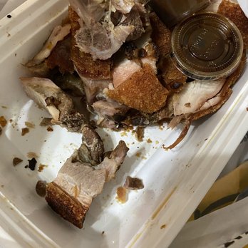 Shun Wang - I have never seen a roast pig without a drop of oil - Barbeque Near Me - Elmhurst, New York Shun Wang - I have never seen a roast pig without a drop of oil - Barbeque Near Me - Elmhurst, New York