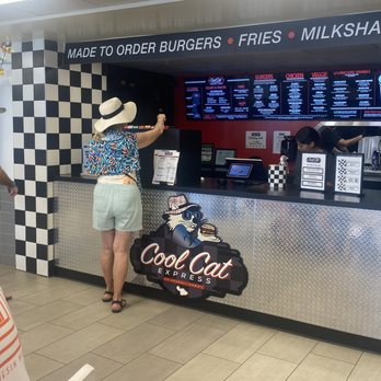 Cool Cat Express - Burgers Near Me - Lahaina, Hawaii