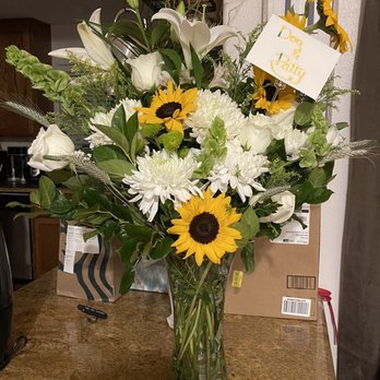 Blue Petals - Floral Designers Near Me - Hesperia, California Blue Petals - Floral Designers Near Me - Hesperia, California