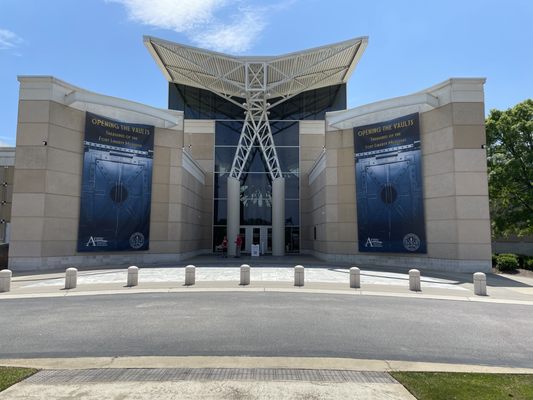 Airborne & Special Operations Museum Foundation by null