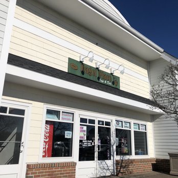 Bagel Place Cafe & Deli - Cafes Near Me - Hampton Bays, New York