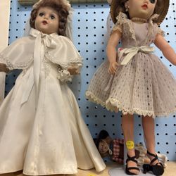 Gizmo's Galleria - Interesting older dolls