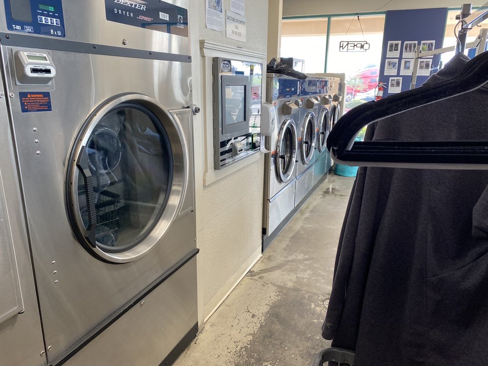 COUNTRYSIDE LAUNDROMAT Updated September 2024 12 Photos 1875 Countryside Dr, Turlock