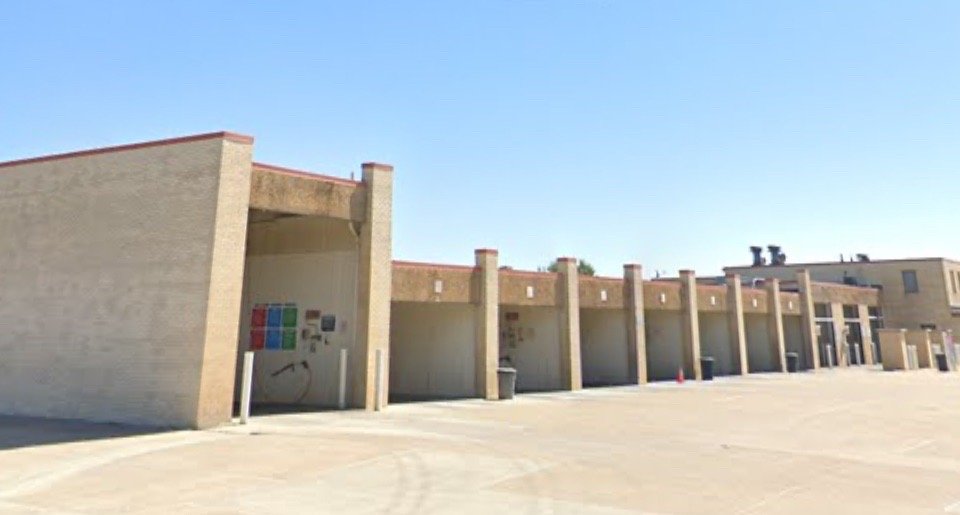 J H CAR WASH Updated July 2024 3405 Court St, Pekin, Illinois Car