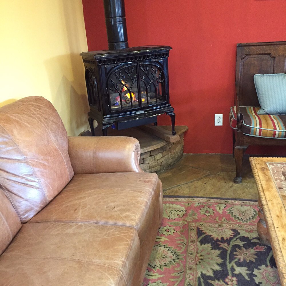 Las Palomas - Cozy lobby area - Hotels Near Me - Santa Fe, New Mexico Las Palomas - Cozy lobby area - Hotels Near Me - Santa Fe, New Mexico