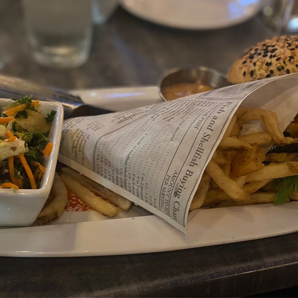 Restaurant Le Grill - Portobello burger with fries - American Near Me - Trois-Rivieres, Quebec