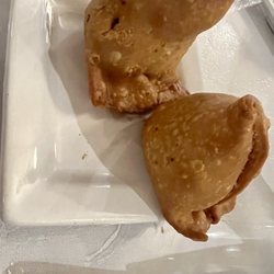Guru Curry House - A01. Vegetable Samosa