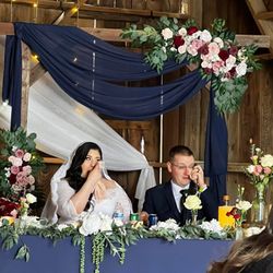 Alegria Ranch Turlock - Beautiful Arch decorated by the Venue Owner
