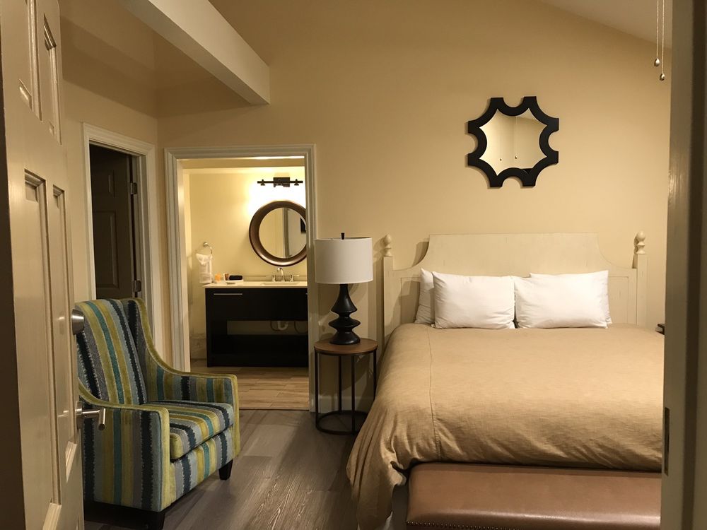 LIGHTHOUSE LODGE & COTTAGES 499 Photos & 474 Reviews Hotels 1150