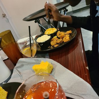 Oohh's and Aahh's - Fried Shrimp, Potato Salad, Macaroni and Cheese - American Near Me - Washington, DC, District of Columbia