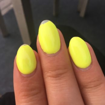 Star Nails - Left hand. Third time in a week. Waste of 100 dollars and time - Nail Salons Near Me - Hamilton, Ontario