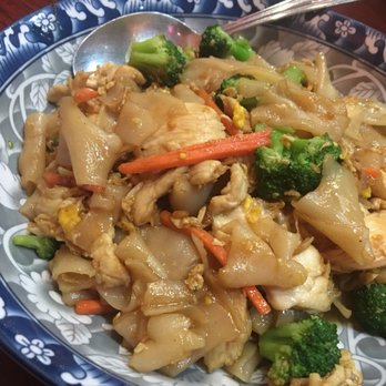 Thai Chili - Pad see ew with chicken - Thai Near Me - Henderson, Nevada Thai Chili - Pad see ew with chicken - Thai Near Me - Henderson, Nevada