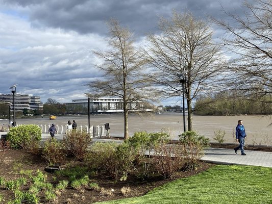 Georgetown Waterfront Park by null