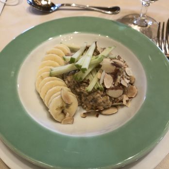 Tableau - Fresh fruit and Chia pudding with oatmeal - Breakfast & Brunch Near Me - Las Vegas, Nevada