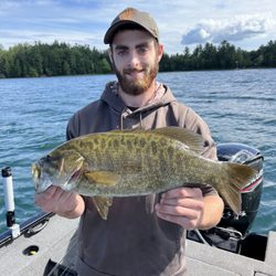 Louie’s Get Hooked Guide Service