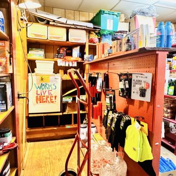 Lincoln General Store - 8/26 supplies - Bakeries Near Me - Lincoln, Vermont