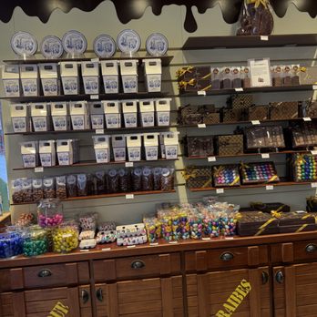 Auzou - Chocolatiers & Shops Near Me - Rouen, 76