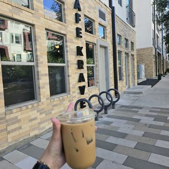 Kafe Krave - Oatmilk Vanilla Latte - Coffee & Tea Near Me - San Antonio, Texas