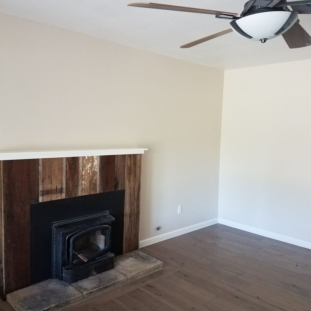 Beautiful transition around the fireplace. It framed around the base and looked great Beautiful transition around the fireplace. It framed around the base and looked great