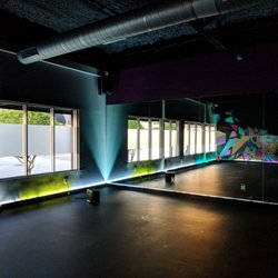 Black Swan Yoga - Lovers Lane