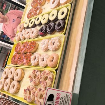 Donut Country - Donuts Near Me - Murfreesboro, Tennessee