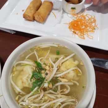 THAI Chilli Pepper - Lutz - Won ton soup... spring rolls.  1 order is 4 rolls. Yummy!! - Thai Near Me - Lutz, Florida