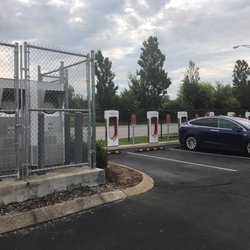 Tesla Supercharger - 6 bays (3 pairs).