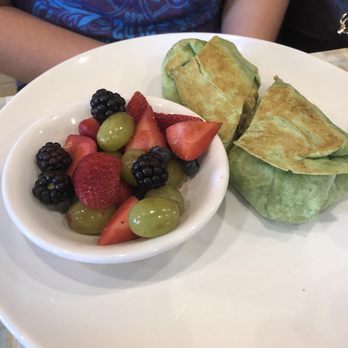 Aurora - Aurora Wrap with Fruit - Coffee & Tea Near Me - Oklahoma City, Oklahoma
