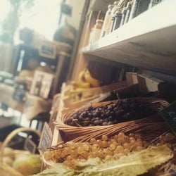 Altervojo - Le Comptoir bio Altervojo, magasin bio à Paris.