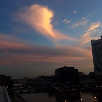 Lookout Rooftop - Bars Near Me - Boston, Massachusetts