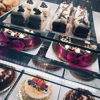 Gelatiamo - Cakes - Bakeries Near Me - Seattle, Washington