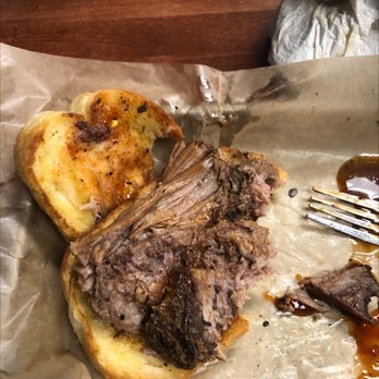 Smokey Bears BBQ - Beef Brisket on Garlic Toast! Great! - Barbeque Near Me - Corbin, Kentucky Smokey Bears BBQ - Beef Brisket on Garlic Toast! Great! - Barbeque Near Me - Corbin, Kentucky