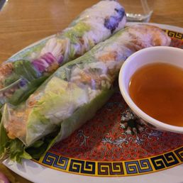 Crispy Rice Rolls with chicken Crispy Rice Rolls with chicken