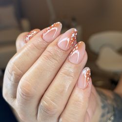 Dara Studio Nail Art - Fall nail design. Structured gel manicure. Russian manicure